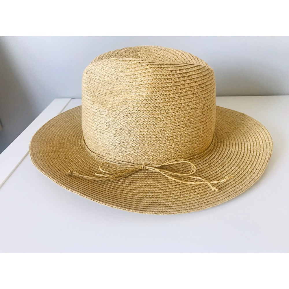Hat - Picture 4 of 8